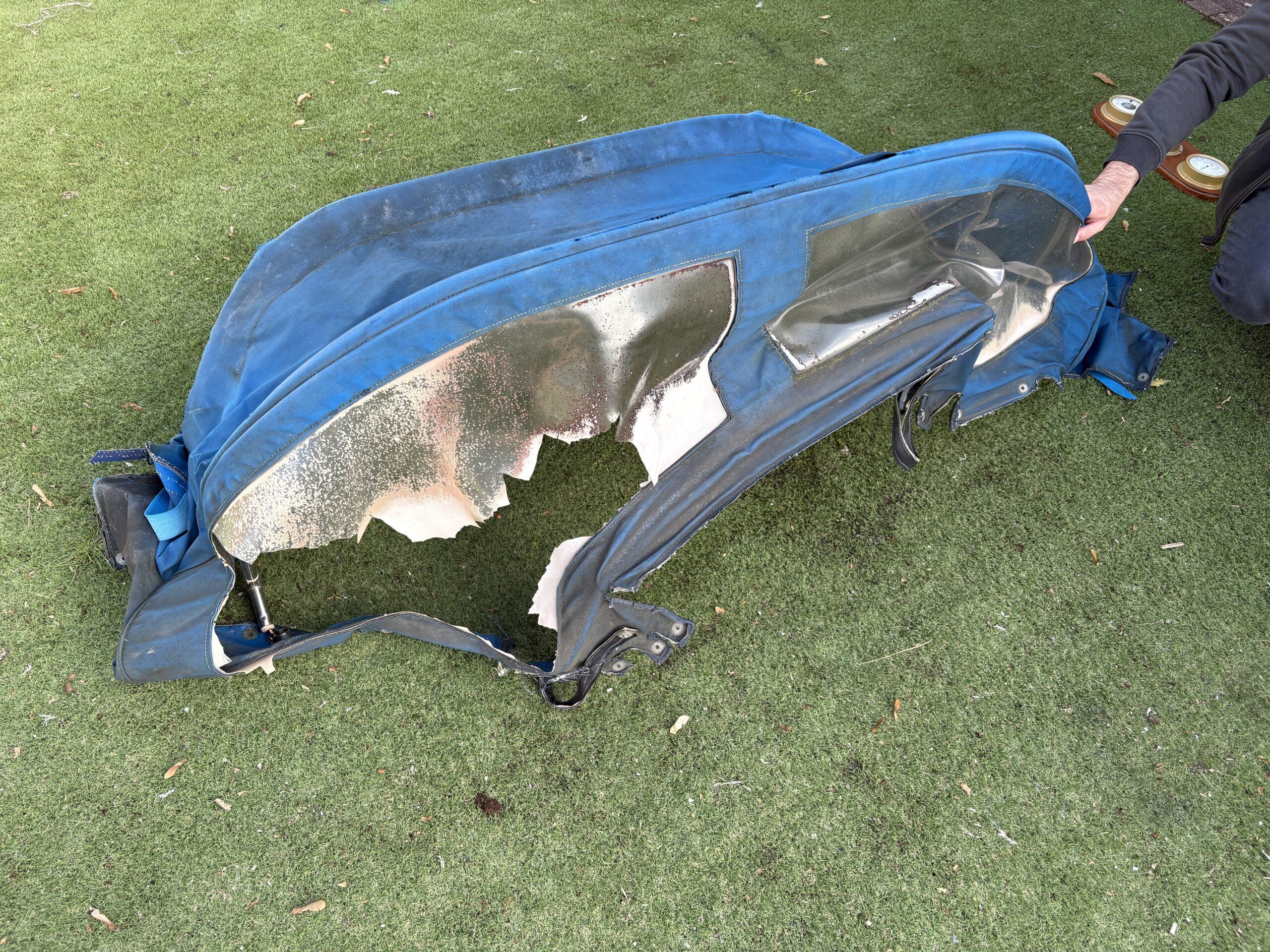 Halcyon 23 Sprayhood and Frame (Blue)