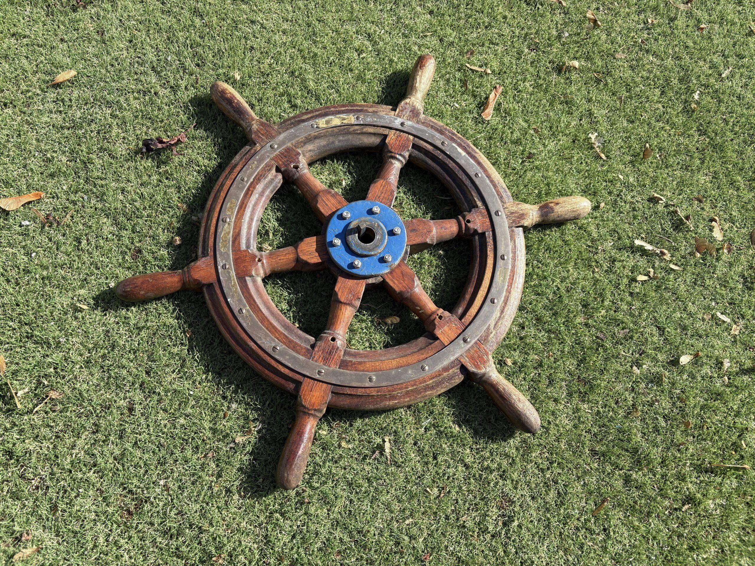 Wooden Ships Wheel - 53cm - Image 3