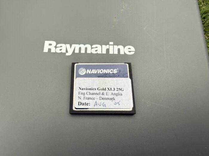 Raymarine RC435 Chartplotter and Antenna - Image 5