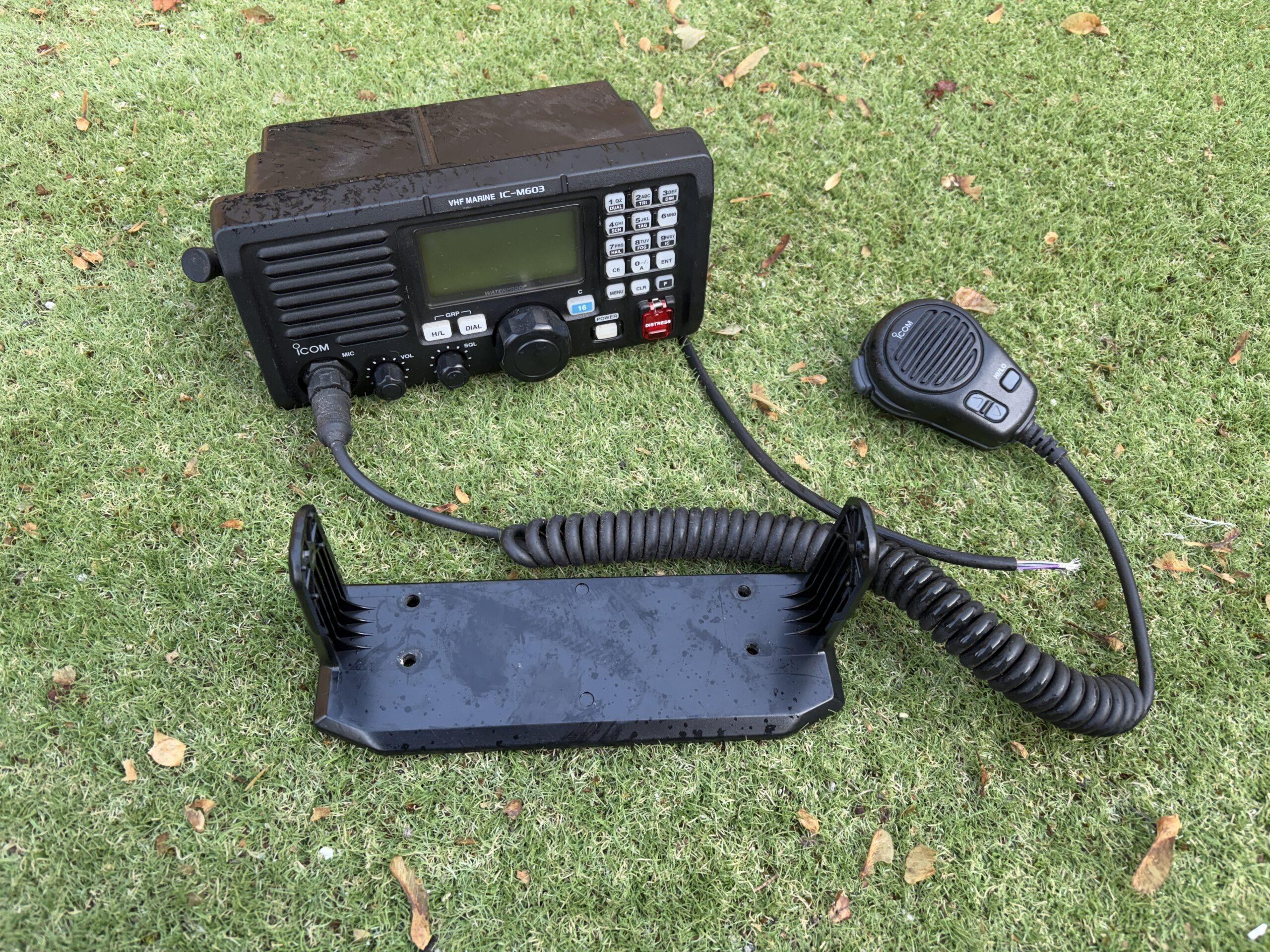 VHF Marine IC-M603 Radio