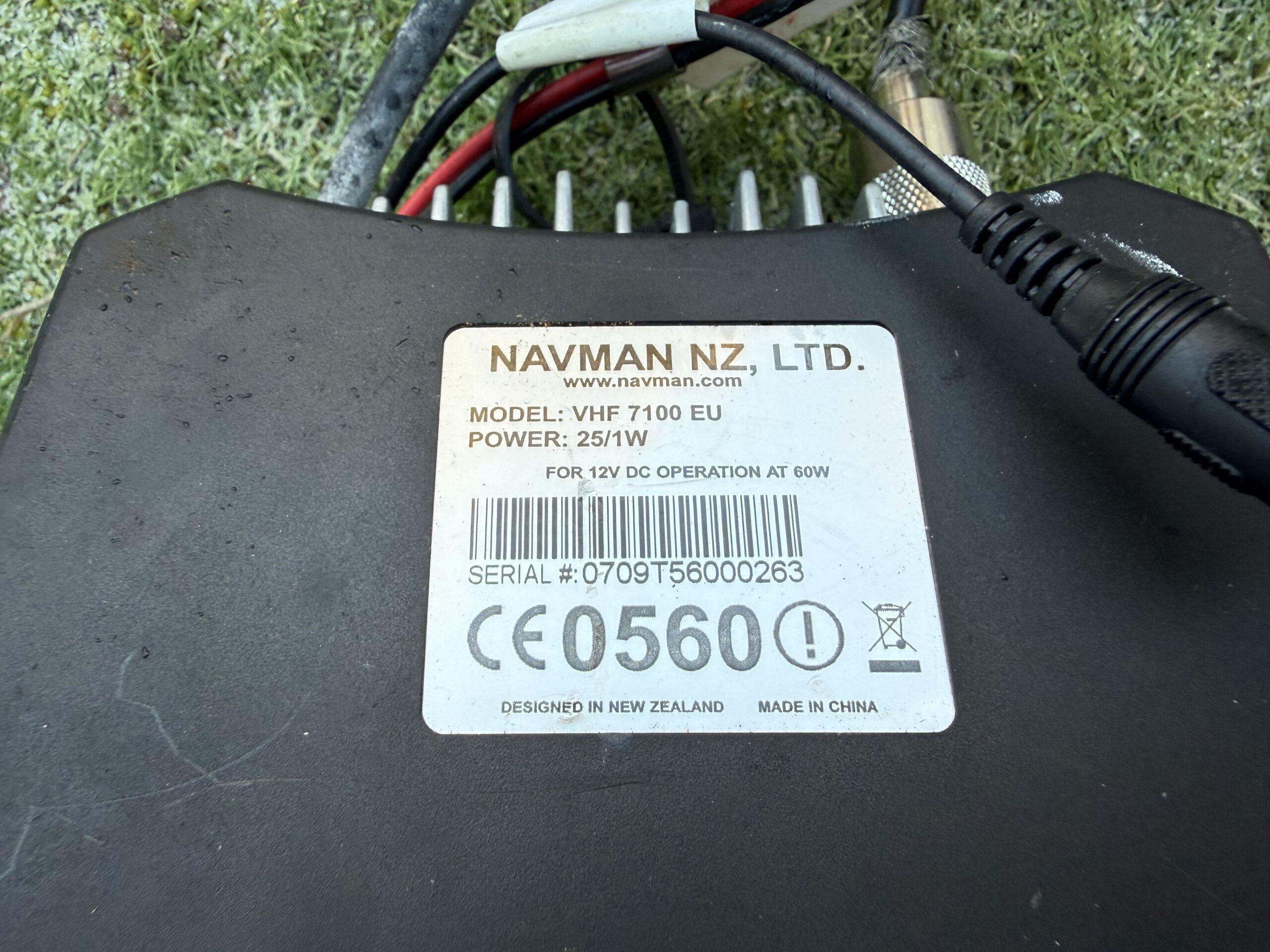 Navman VHF 7100 Radio - Image 3