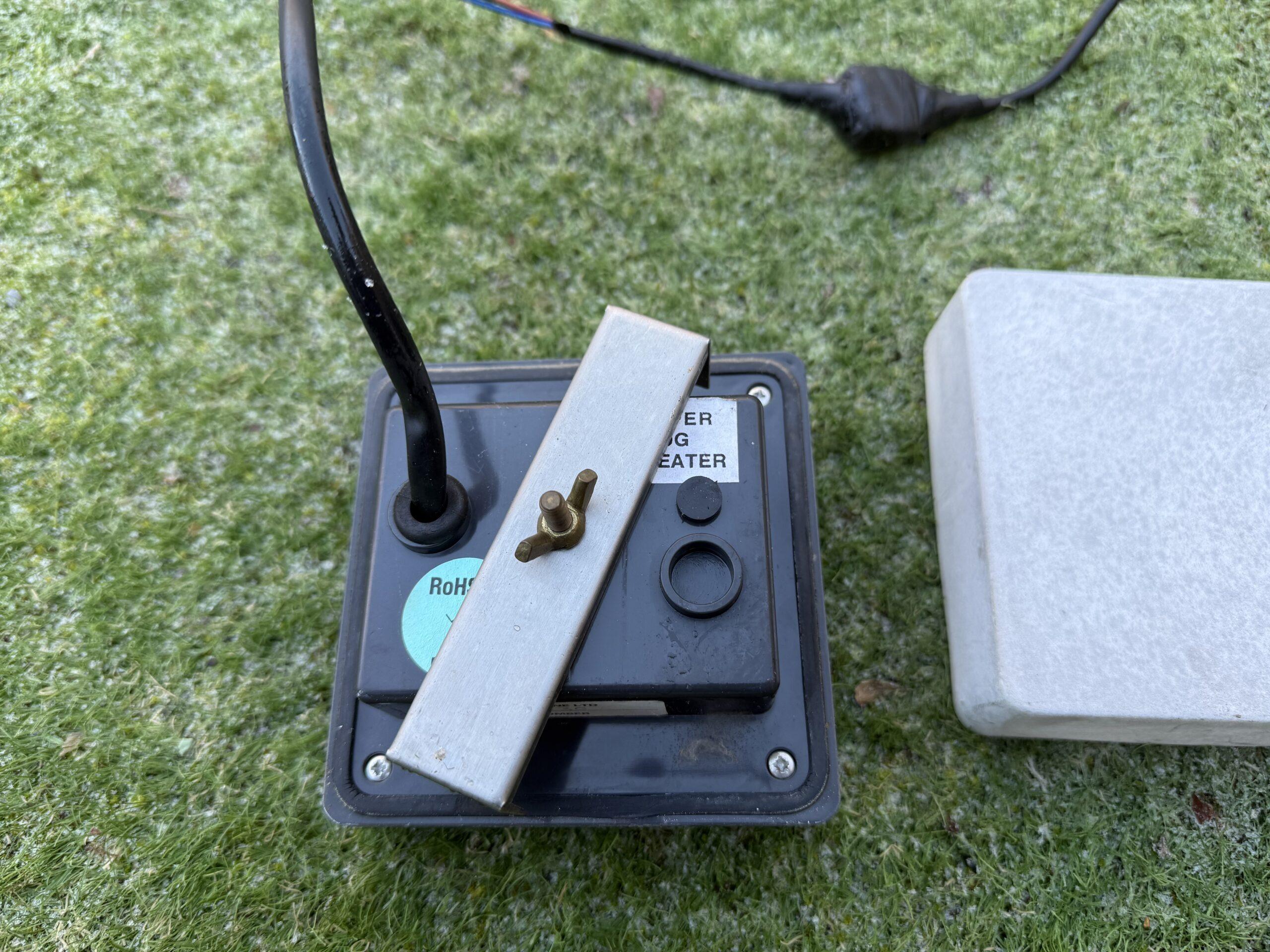 Clipper Log Display with Cover - Image 2