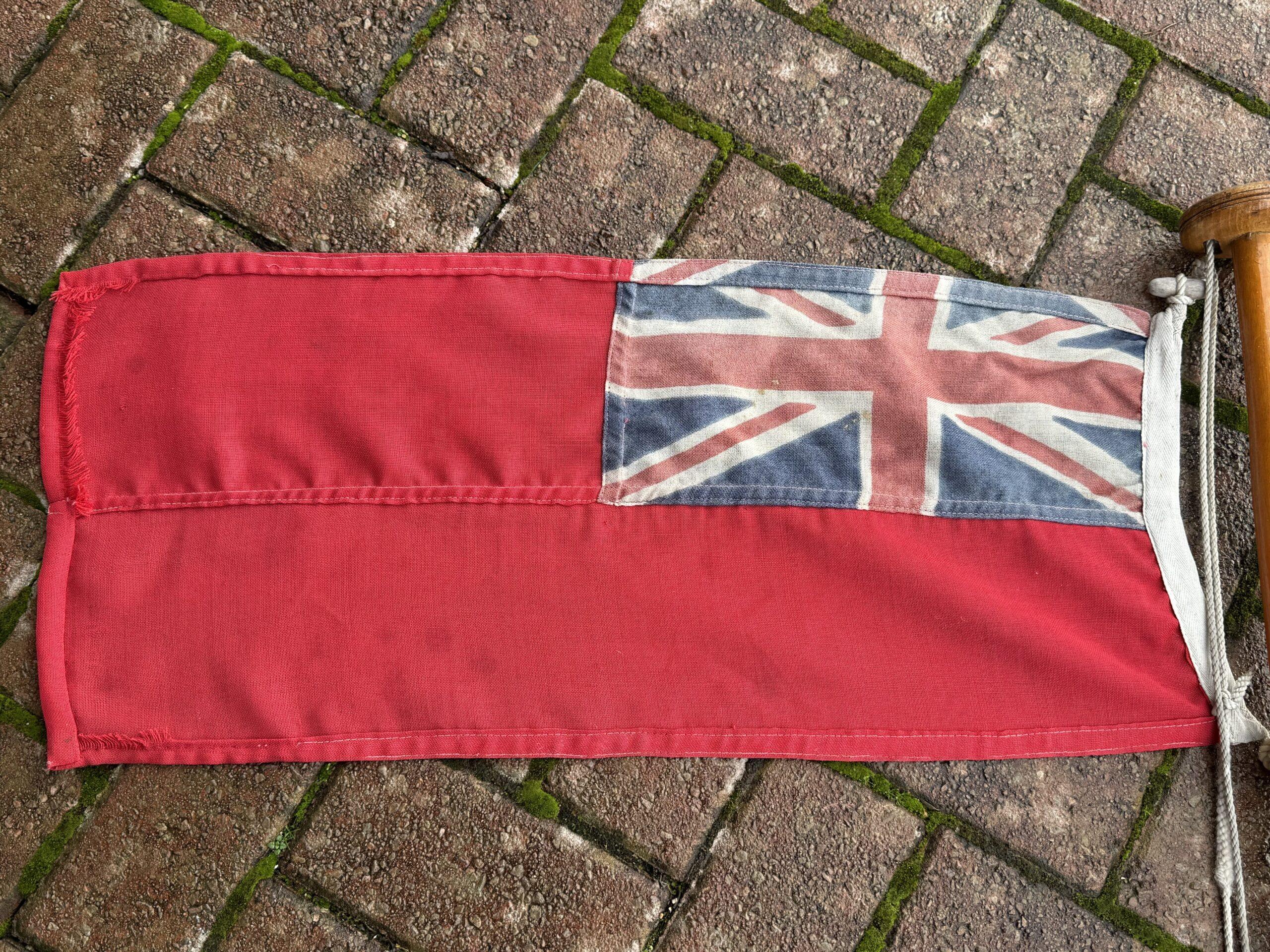92cm Wooden Flagpole with Red Ensign Flag - Image 3