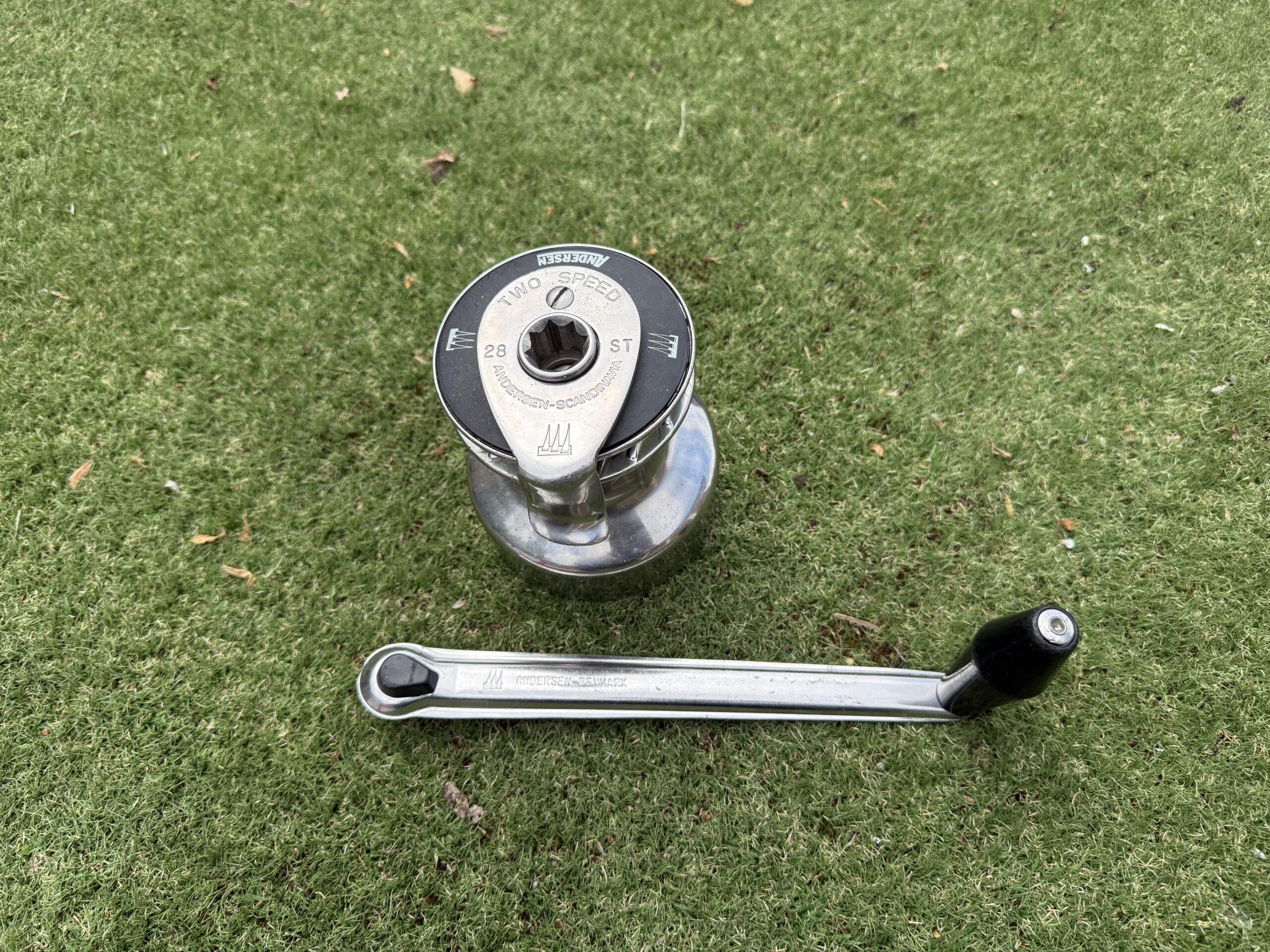 Andersen 28 2 Speed Self Tailing Winch and Handle For Sale